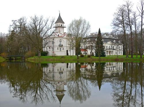 The palace and park in Radziejowice / Paac i park w Radziejowicach